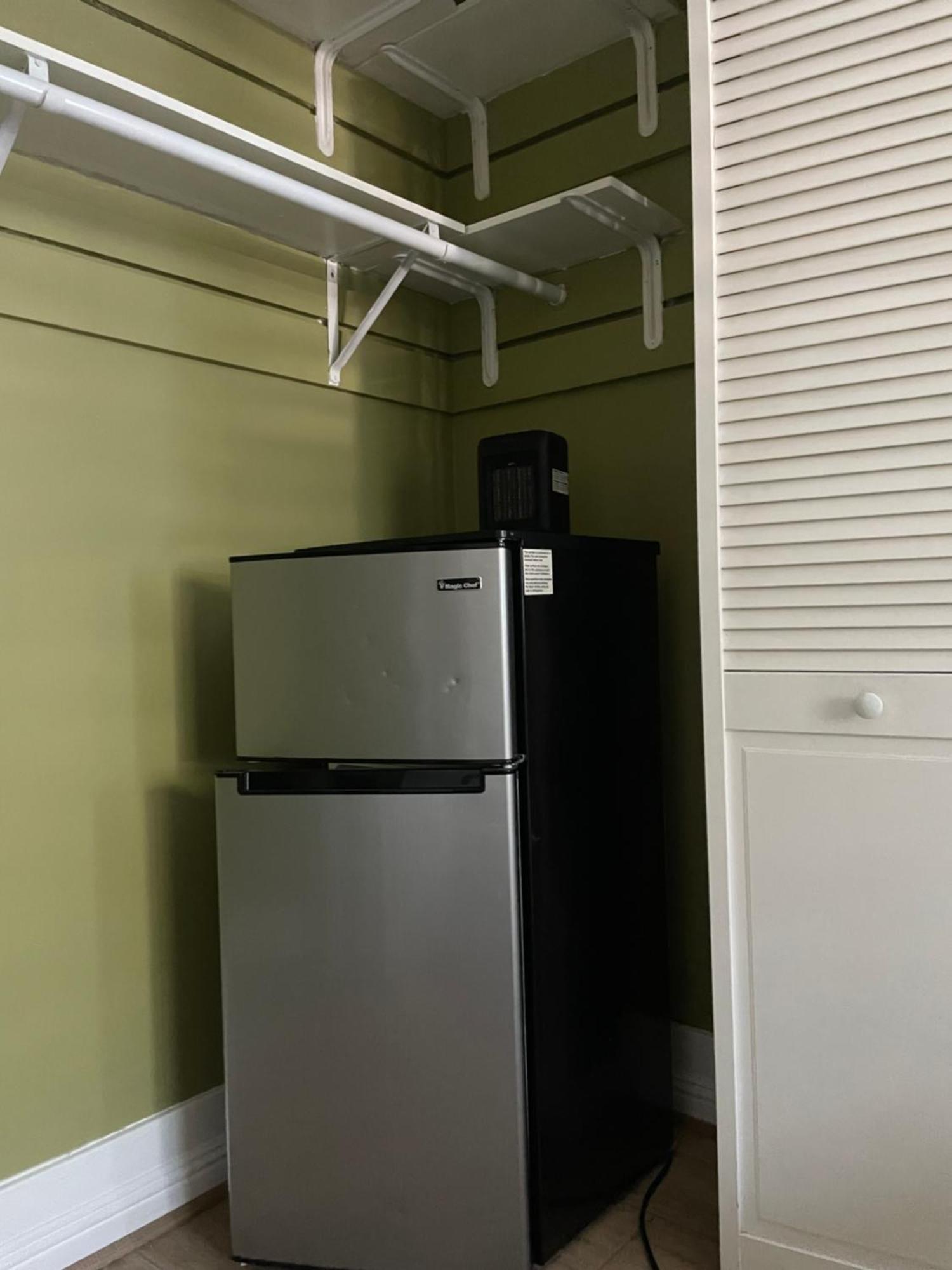 Private Room In Los Angeles With Wifi And Ac And Private Fridge!!! Exterior foto